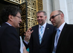 Ministr Petr Bendl na zahraniční cestě v Turkmenistánu.
