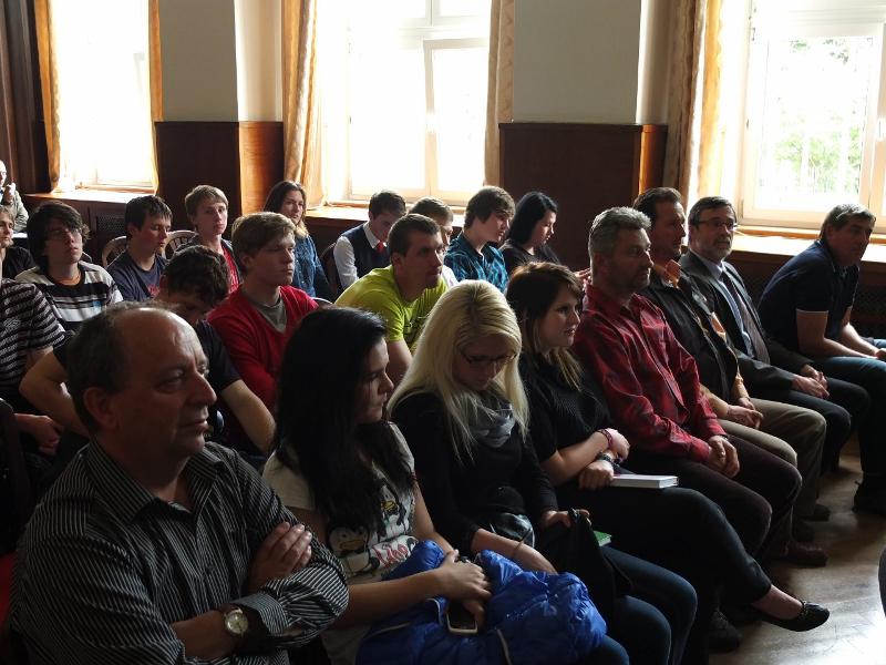 Se studenty České zemědělské akademie v Humpolci ministr diskutoval o aktuální podobě zemědělského vzdělávání